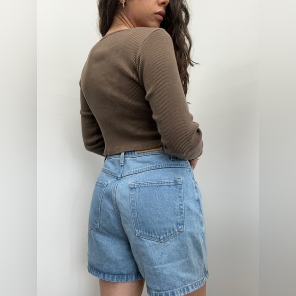 ⛔️SOLD⛔️Brandy Melville Brown Ribbed Long Sleeve 100% Cotton Round Neck Cropped - Picture 2 of 7